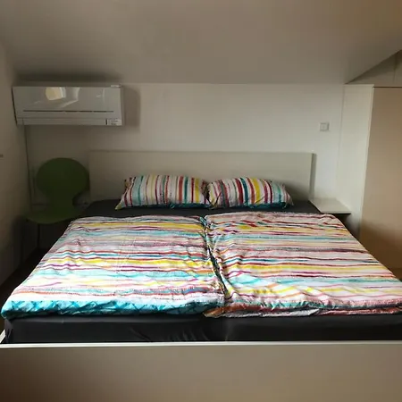Apartma Ajda 2 , Jezerska Cesta 65, Kranj Exterior photo
